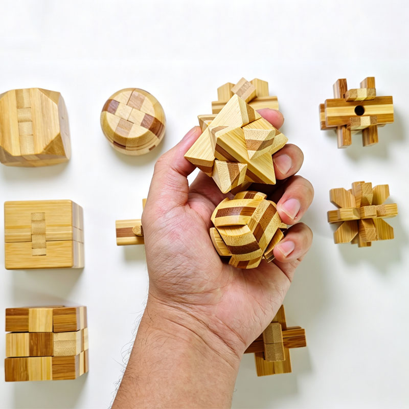 NEW 4.5CM Lu Ban Lock Puzzle B - 3D Wooden Mechanical Puzzle Marble Run 评论和价格